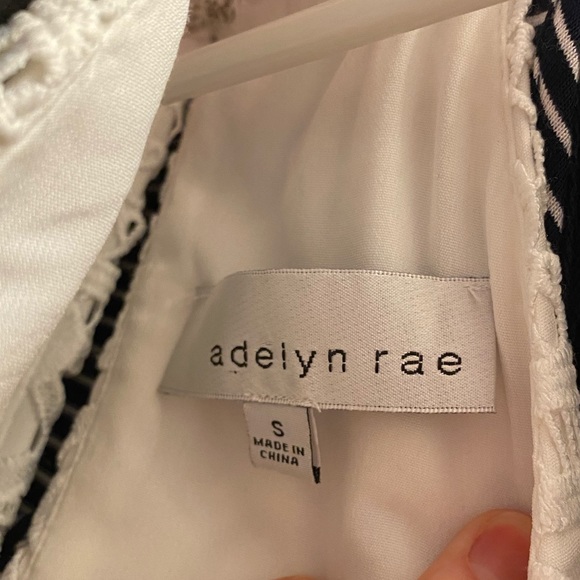 Adelyn Rae Lace Keyhole Dress - Picture 4 of 5